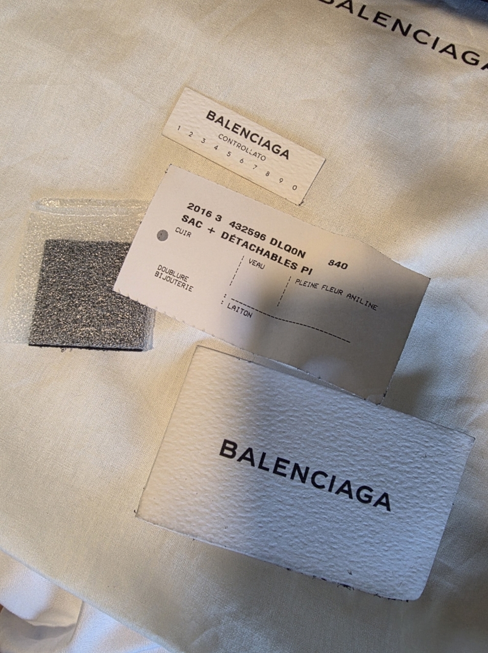 Balenciaga Papier Motor Bag - Picture 10 of 10